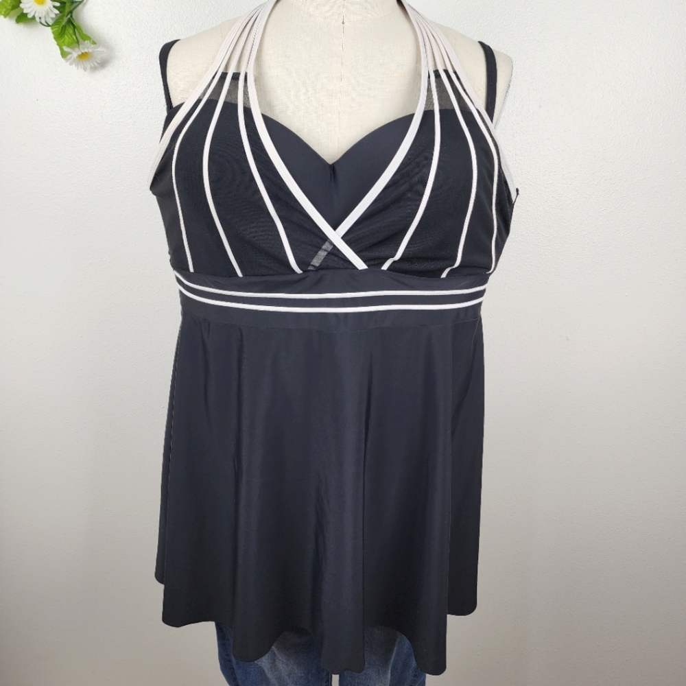 Kawell Black and White Halter Swim Takini Top Sz 3XL